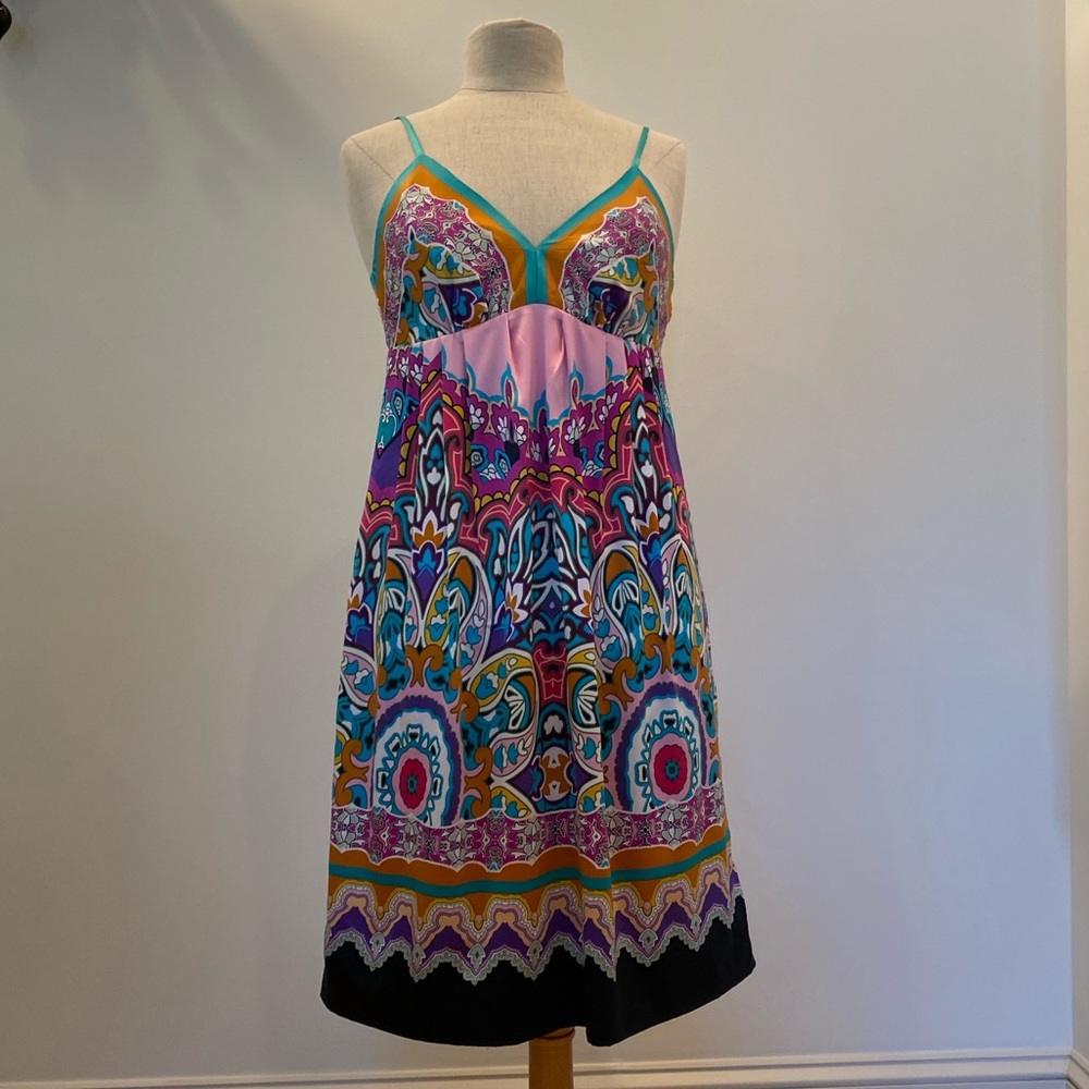 MixIt Bright Tank V Neck Dress w Adjustable Straps Luxurious Fabric and Print